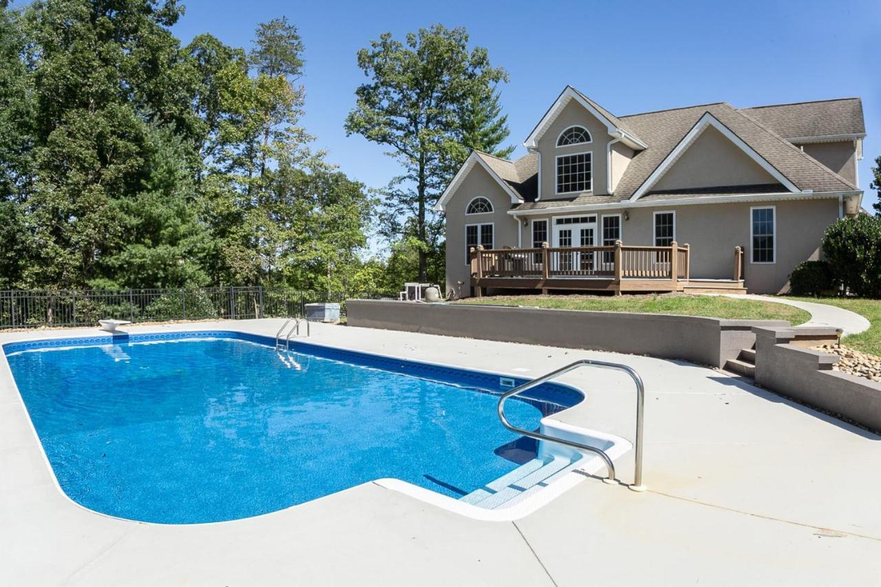 Luxurious House With Pool Near Asheville By Mighty Tree Properties Leicester エクステリア 写真